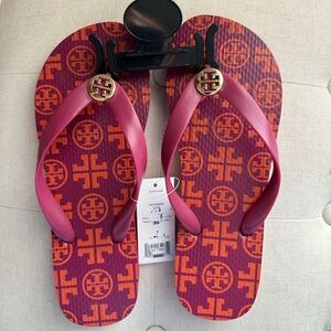 NWT TORY BURCH LOGO LATTICE COMBO FLIPFLOP Size 6 FUCHSIA PINK/ORANGE